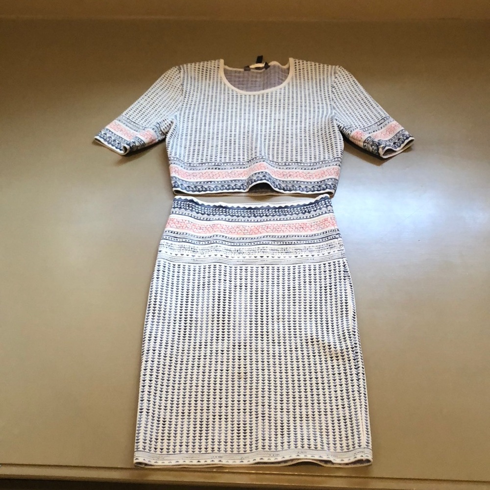 Women’s mid rise top and skirt